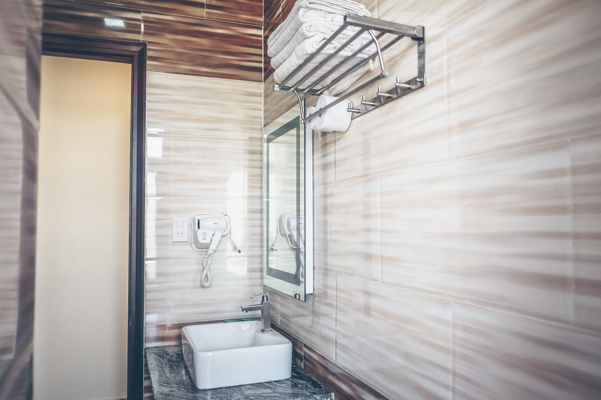 הו צ'י מין סיטי Green Hotel Vinh Loc מראה חיצוני תמונה